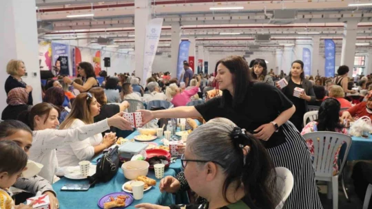 Aydın Büyükşehir Belediyesi Anneler Günü'nü anneler ile birlikte kutladı