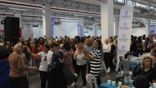 Aydın Büyükşehir Belediyesi Anneler Günü'nü anneler ile birlikte kutladı