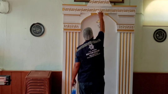 Aydın Büyükşehir Belediyesi camileri pırıl pırıl yapıyor