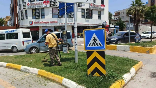 Aydın Büyükşehir Belediyesi Kuşadası'nda çalışmalarını sürdürüyor