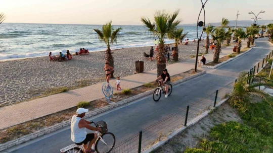 Aydın Büyükşehir Belediyesi Kuşadası'ndaki çalışmalarını sürdürüyor