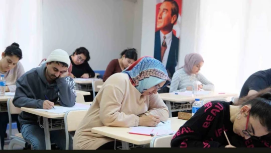 Aydın Büyükşehir Belediyesi memur adaylarının yanında