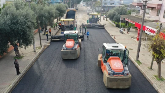 Aydın Büyükşehir Belediyesi'nden 21 noktada yol çalışması