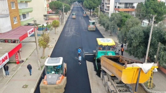 Aydın Büyükşehir Belediyesi'nden 21 noktada yol çalışması