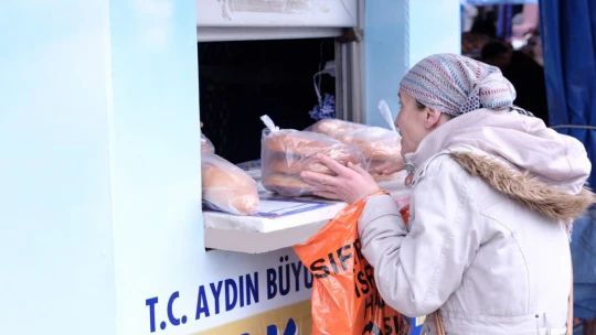 Aydın Büyükşehir Belediyesi'nden 7,5 liraya Ramazan pidesi