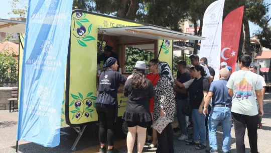 Aydın Büyükşehir Belediyesi'nden serinleten uygulama