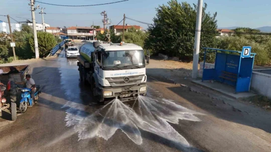 Aydın Büyükşehir Belediyesi'nden Acarlar'da temizlik seferberliği