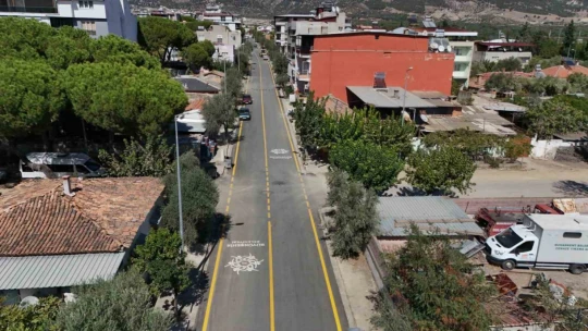 Aydın Büyükşehir Belediyesi'nden Buharkent'te yol hamlesi