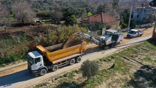 Aydın Büyükşehir Belediyesi'nin Germencik'teki çalışmaları sürüyor