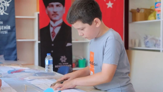 Aydın Büyükşehir Belediyesi'nin model uçak kursları başladı