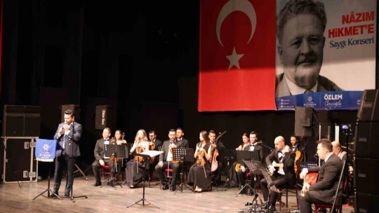 Aydın Büyükşehir Belediyesi, şair Nazım Hikmet'i andı