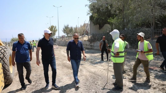 Aydın Büyükşehir Belediyesi Söke'deki yağmur suyu ve kaldırım çalışmaları devam ediyor