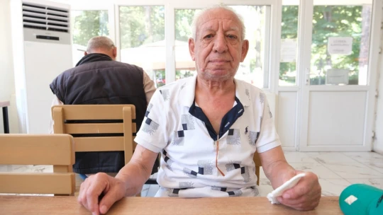 Aydın Büyükşehir Belediyesi, yemek hizmeti ile Nazilli'de de yaşlı, engelli ve garibanları sevindirdi