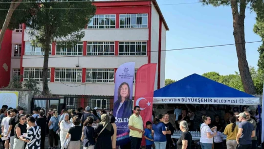 Aydın Büyükşehir Belediyesi YKS'ye katılan adayları yalnız bırakmadı