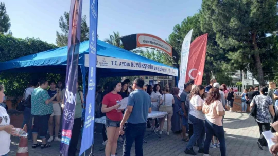 Aydın Büyükşehir Belediyesi YKS'ye katılan adayları yalnız bırakmadı