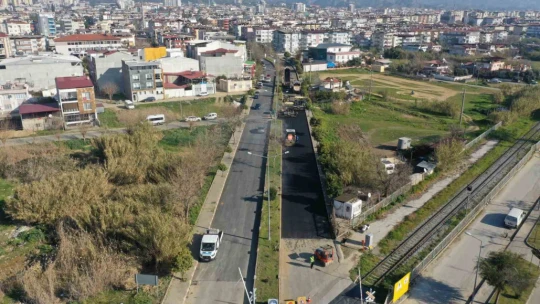 Aydın Büyükşehir Belediyesi yol yapım çalışmalarını sürdürüyor