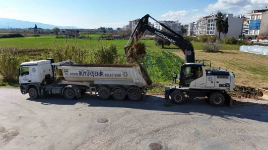 Aydın Büyükşehir Belediyesi yol çalışmalarını sürdürüyor