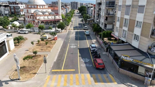 Aydın Büyükşehir Belediyesi yol çalışmalarını sürdürüyor