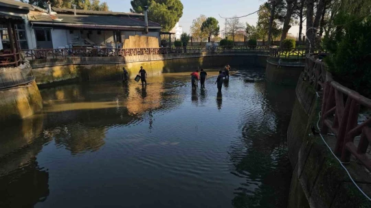 Aydın Büyükşehir'den Sümerpark'ta kapsamlı temizlik ve bakım çalışması