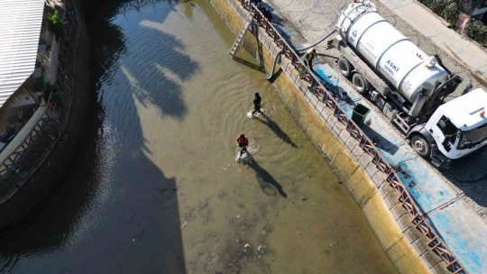 Aydın Büyükşehir'den Sümerpark'ta kapsamlı temizlik ve bakım çalışması