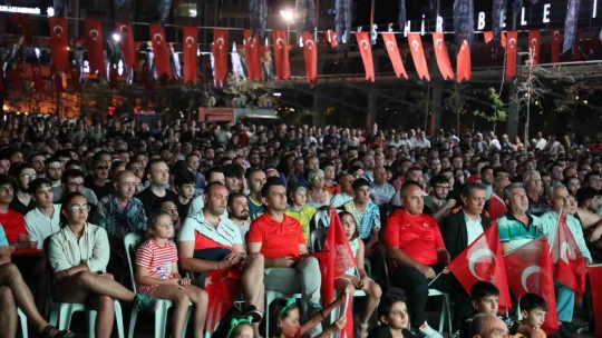 Aydın Büyükşehir, dev ekranlarda milli maç heyecanı yaşattı