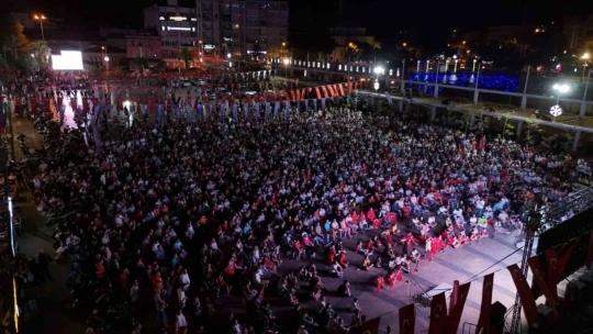 Aydın Büyükşehir, dev ekranlarda milli maç heyecanı yaşattı