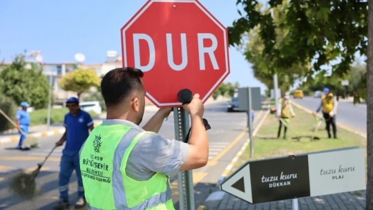 Aydın Büyükşehir, Kuşadası'nda çalışmalarını sürüdürüyor