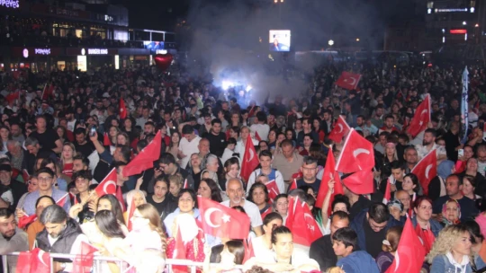 Aydın CHP'de kutlamalar başladı