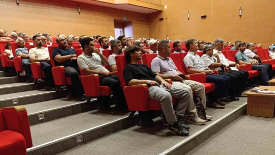 Aydın'da 'Bir Yetime Aile Olmak' temalı panel düzenlendi