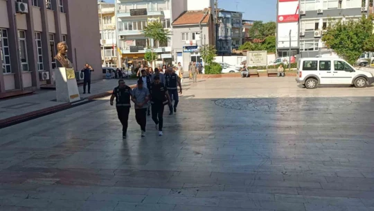 Aydın'da 'KISKAÇ-15' operasyonu şüphelileri adliyeye sevk edildi