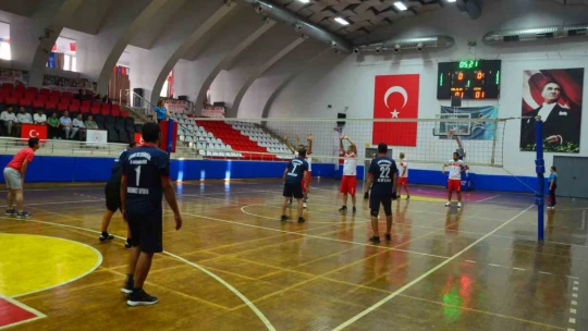 Aydın'da 15 Temmuz Voleybol Turnuvası başladı