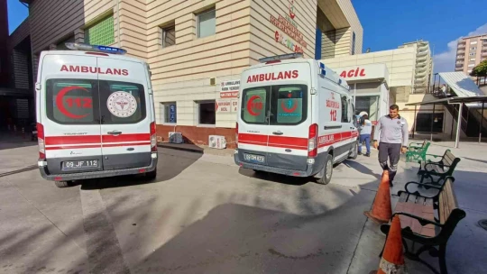Aydın'da 16 öğrenci 'gıda zehirlenmesi' şüphesiyle hastaneye kaldırıldı.