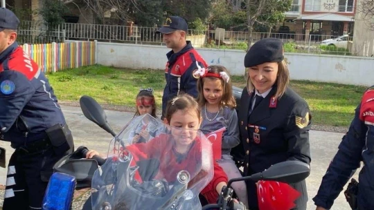 Aydın'da 173 çocuğa jandarma tanıtıldı