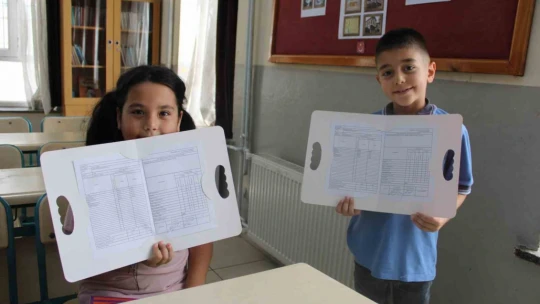 Aydın'da 199 bin 181 öğrenci karne aldı