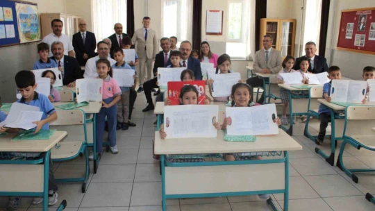 Aydın'da 199 bin 181 öğrenci karne aldı
