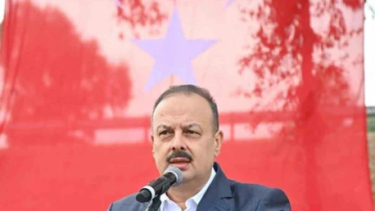 Aydın'da 2 bin 23 mavi servi fidanı toprakla buluştu