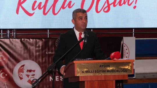 Aydın'da 23 Nisan kutlamalarında miniklerin dans gösterisi büyük beğeni topladı