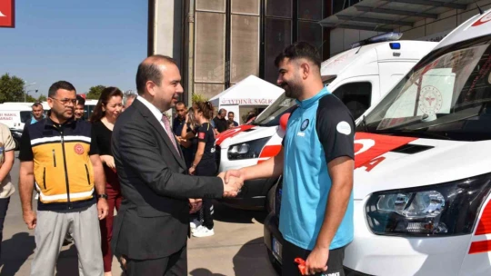 Aydın'da 3 yeni ambulans sağlık filosuna katıldı