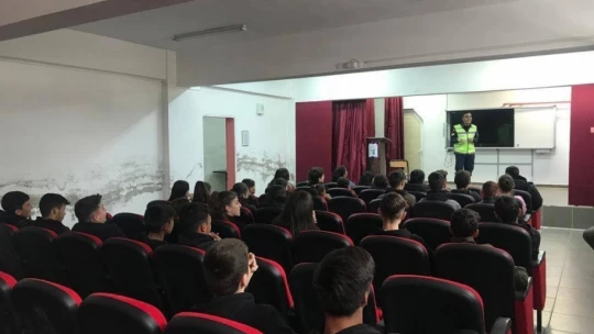 Aydın'da 35 öğrenci 'trafik dedektifi' oldu