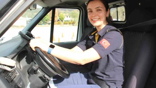 Aydın'da acil sağlık personelleri acil sürüş teknikleri ile donanıyor