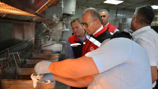 Aydın'da alış veriş merkezlerinde gıda güvenliği için sıkı denetim