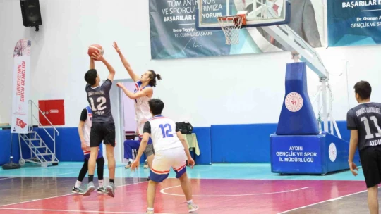 Aydın'da basketbol turnuvası tempolu başladı