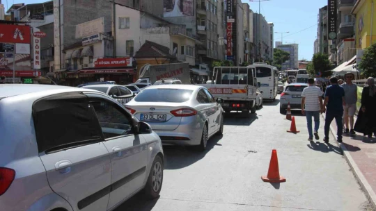 Aydın'da çarşı pazar yoğunluğu