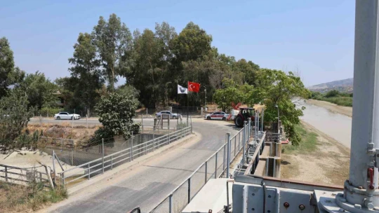 Aydın'da çiftçilerin su eylemi