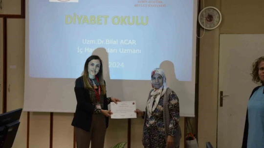 Aydın'da diyabet hastaları bilgileniyor, Diyabet Okulu mezunlarını verdi