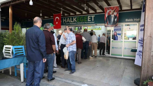 Aydın'da emeklinin yüzünü 'Emekli Kart' güldürüyor