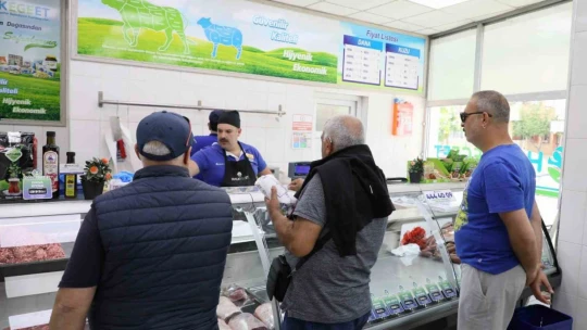 Aydın'da emeklinin yüzünü 'Emekli Kart' güldürüyor