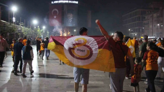 Aydın'da Galatasaraylılar meydana sığmadı