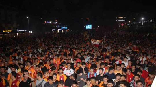 Aydın'da Galatasaraylılar meydana sığmadı