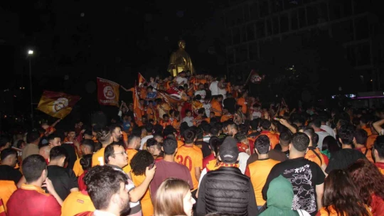 Aydın'da Galatasaraylılar meydana sığmadı